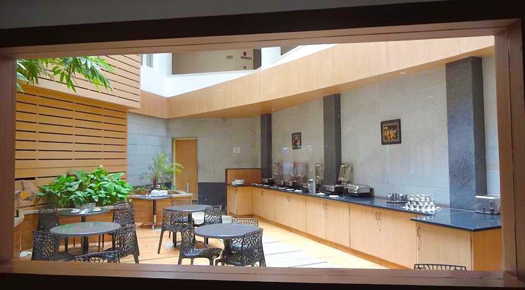 Отель Pl.A Rathna Residency Tiruchirappalli Экстерьер фото